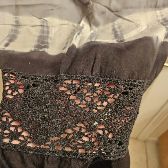 Solitaire womens 1X plus size Tie dye black gray shirt top short sleeves crochet - Picture 2 of 6